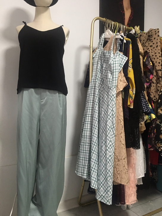 全新百搭高端缎面阔腿裤，M码！服装工作室样...