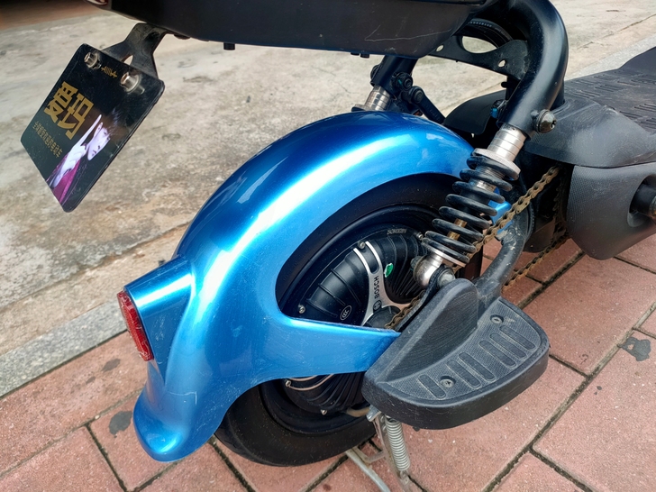 爱玛电动车,9.5新,要离开珠海 换个城市...