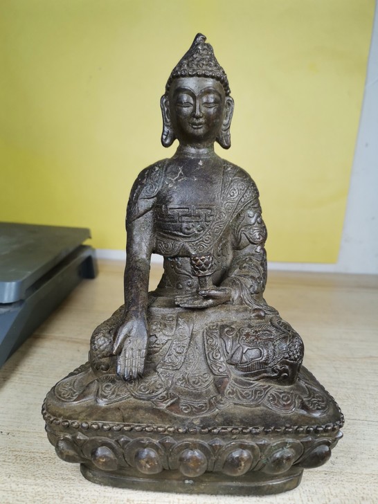 铜佛像，藏传佛教铜佛像一尊，高19厘米左右...