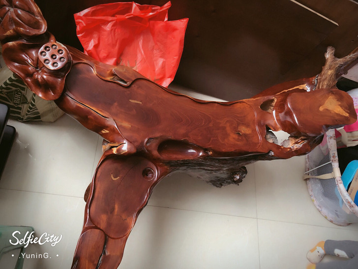 树根木雕茶几不知道是什么木，大家帮看一下值...