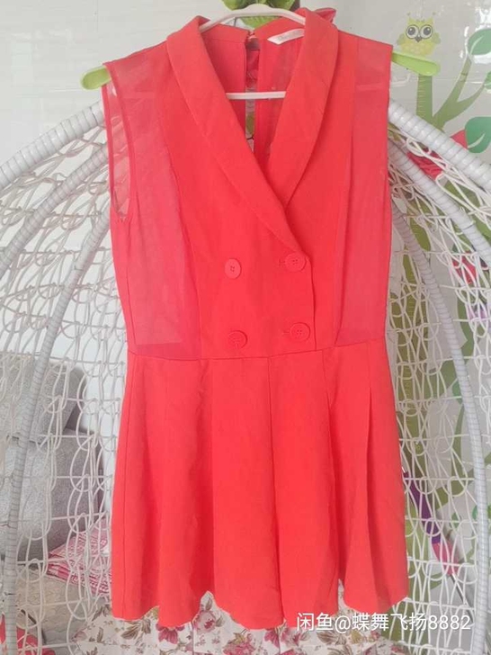 朵以M码橙红色连体裤,穿过几次。实体店买的...