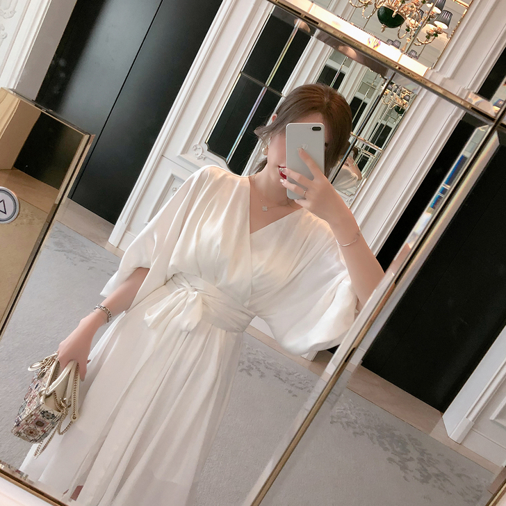 ByYou 泡泡袖缎面v领白色连衣裙收腰显...