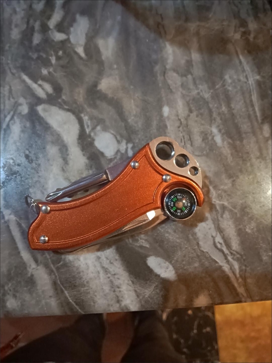 8合一多功能户外多用工具随身小刀迷你户外随...
