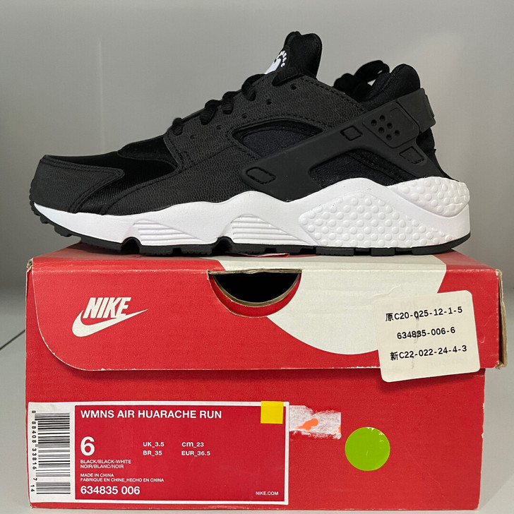 NIKE华莱士休闲跑步运动鞋