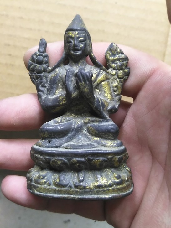 铜佛像