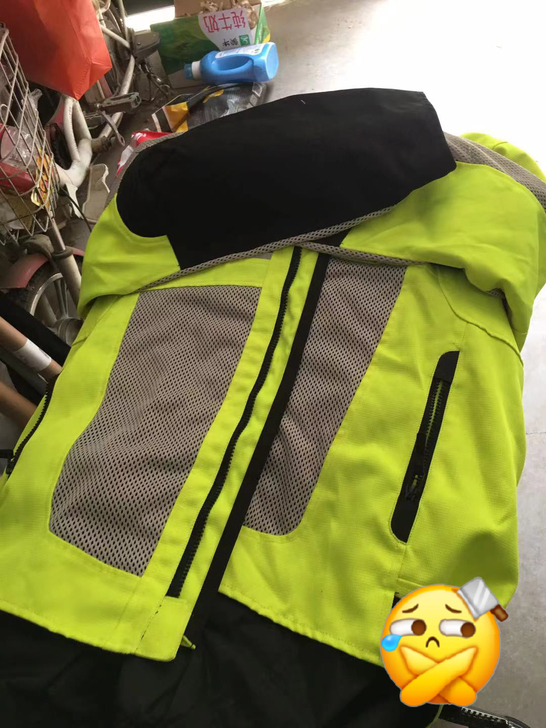 没有摩托车了，没有穿过宝马拉力车服一套，内...