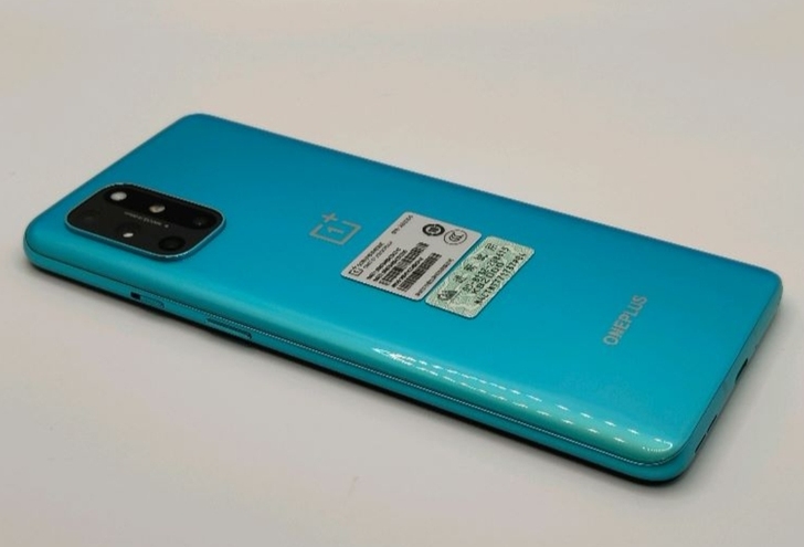 一加8T 12+256青域，保修至2022...