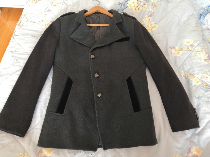 9成新卡帝琼斯 羊毛大衣