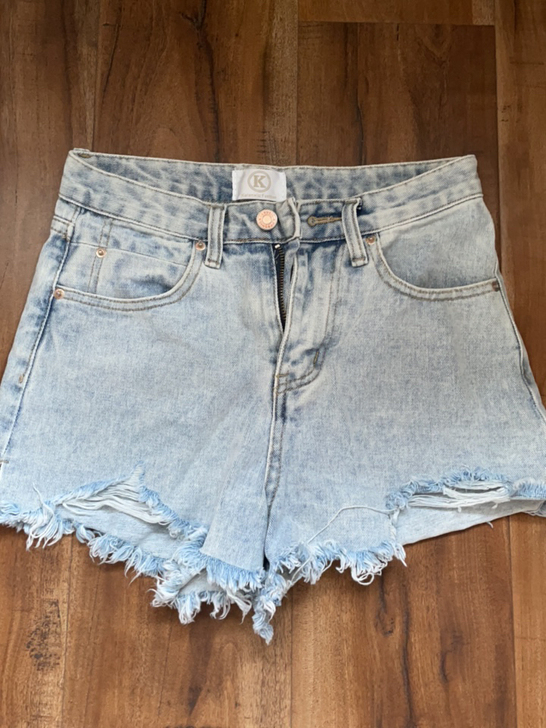 卡兰秀牛仔热裤短裤，太短了穿不出去，直播入...