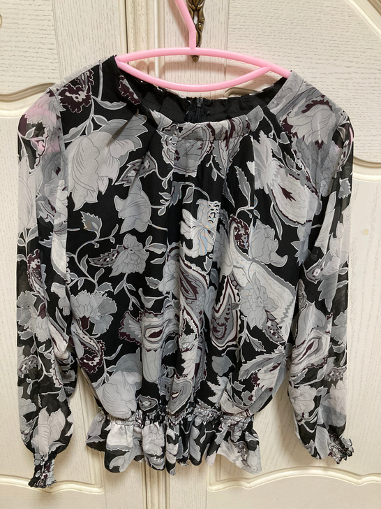 长袖雪纺衫,非全新,图片样,适合平时穿S号...