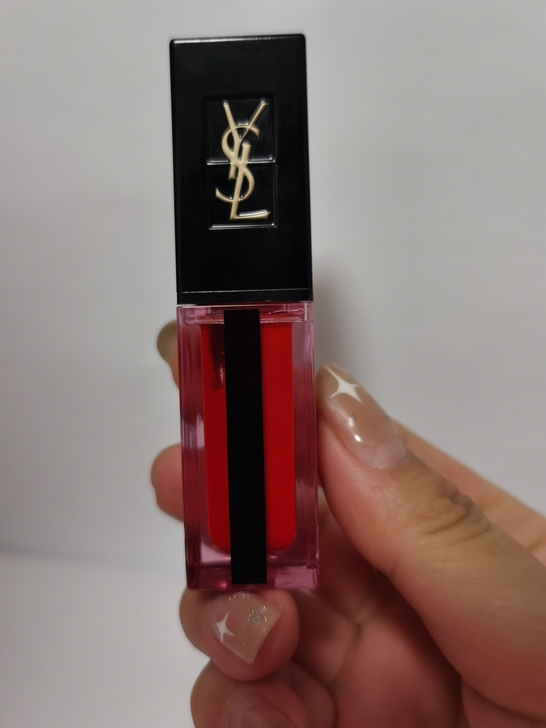 YSL唇釉，仅试色，色号618，具体色号可去小红书搜索，偏橘