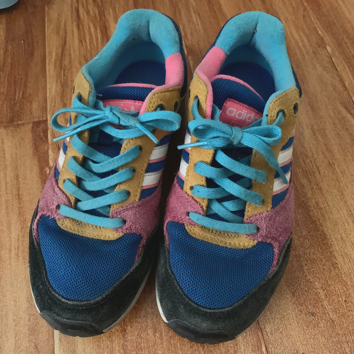 白菜价闲置Adidas运动鞋,旗舰店购入