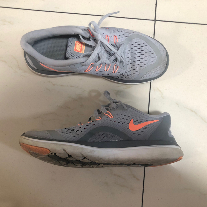 耐克Nike FLEX RN女子赤足运...