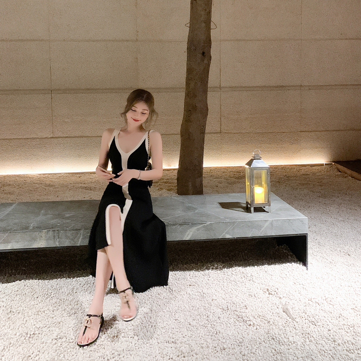 ByYou 夏季气质V领针织吊带连衣裙女2...