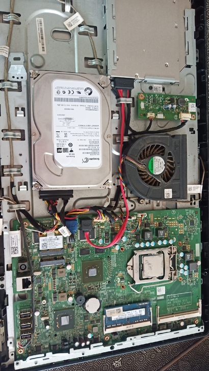 DELL电脑一体机。爆屏了要那拆那正常通电...