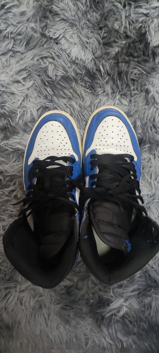AJ1小闪电，原盒都在，专卖店购入，7.5...