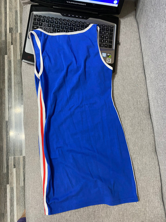 运动包臀半身裙