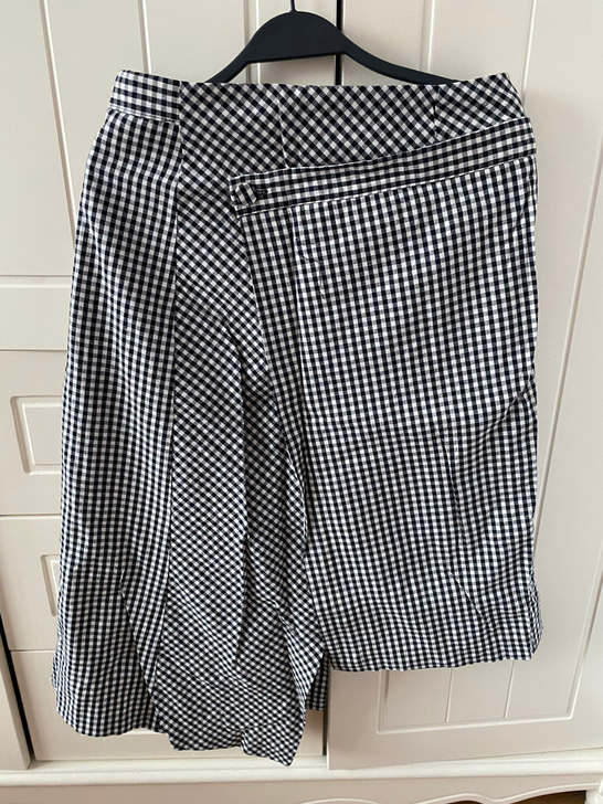 韩国东大门半身裙，不规则格子裙，原价400...