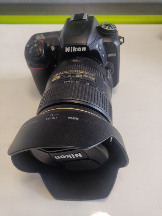 出手闲置单反尼康D7500以及一枚全画幅镜...