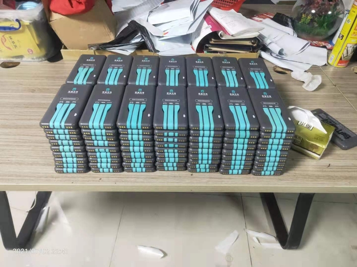 全国包邮八成新怪兽充电宝大量有货，三线合一...