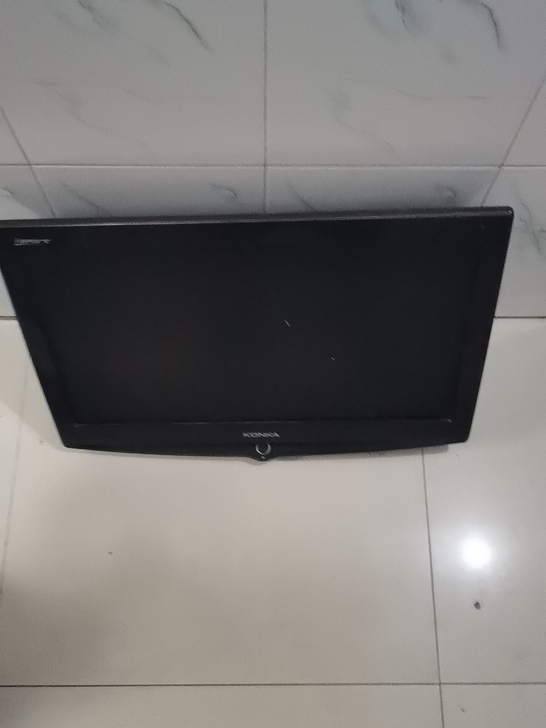 50元康佳网络电视当配件出售，插电无显示