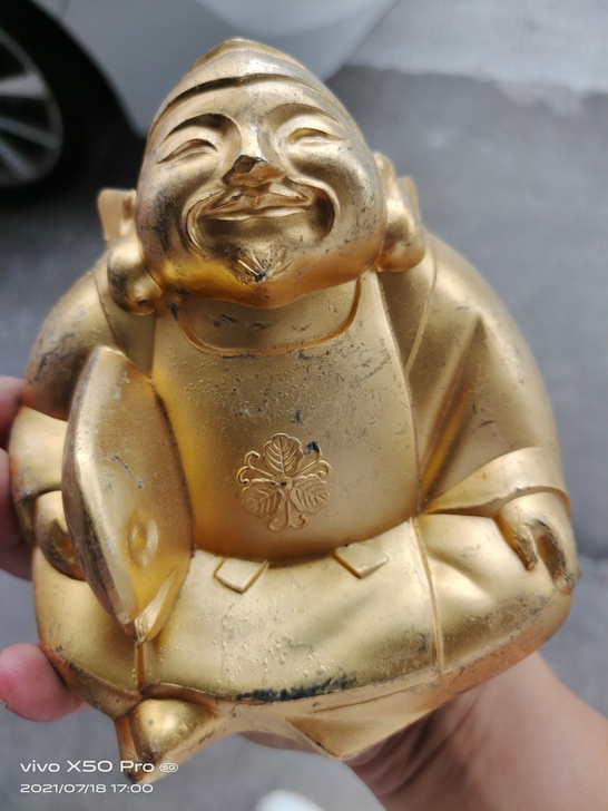 人像佛像，合金鎏金。三斤多一个，有一两百个...