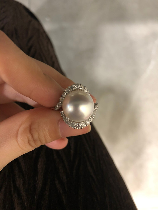 PT900镶嵌。总克重过10克。澳白，带证...