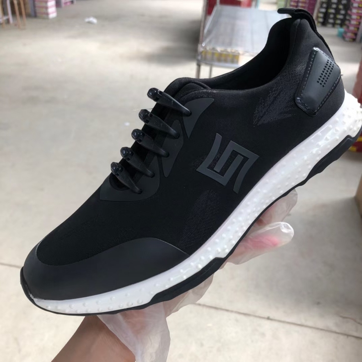 卡帝烟斗休闲男鞋，专柜价格大几百，鞋面弹力...