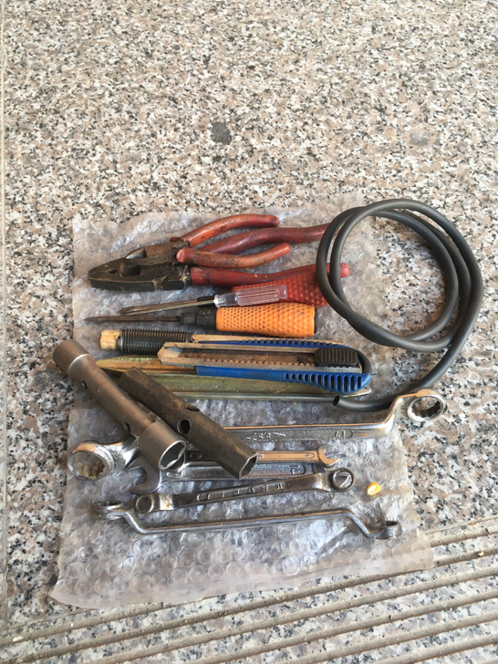 长途摩旅必备随车工具    钳子   螺丝...