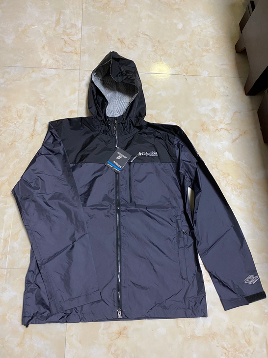 哥家拼接压胶风衣 高端omNI-w...