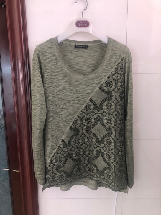 搬家赔钱出！欧货针织衫，全新没吊牌！复古做...