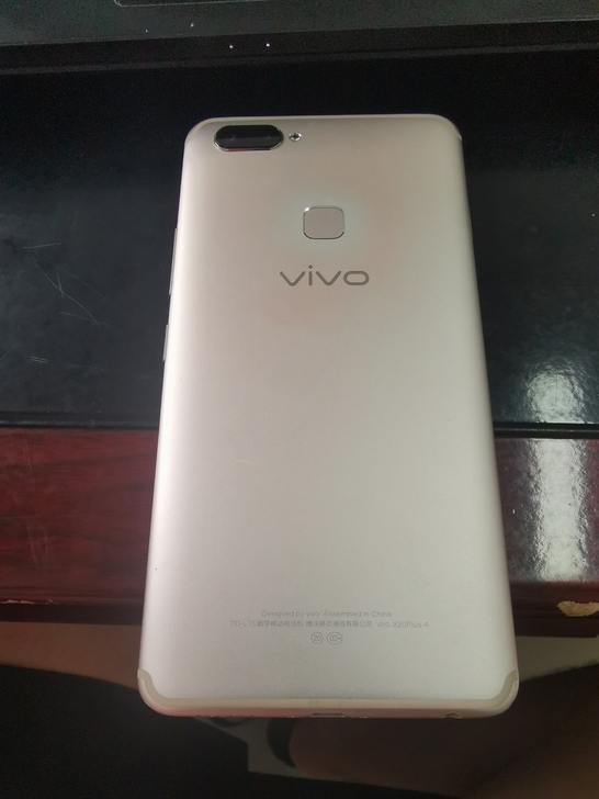 vivo x20plus ，9成新，功能反...