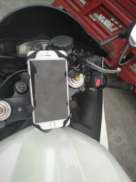 宝马 S1000RR HP4 改装USB手...