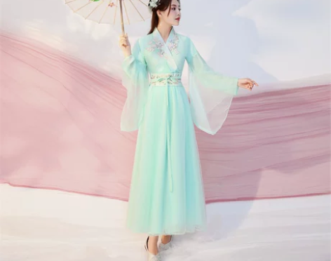 做活动就穿过三天，衣服包容性好，质量也好，...