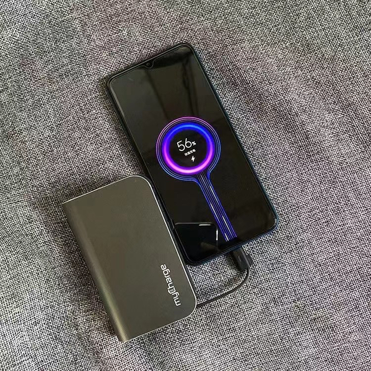 6700毫安39.9元1个，10500毫安...