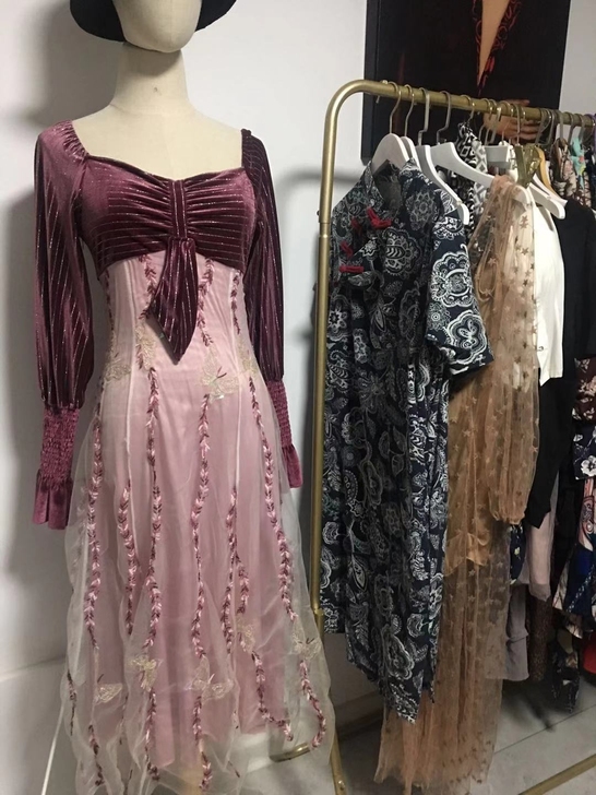 服装工作样品清仓全新有吊牌连衣裙S码,原价...