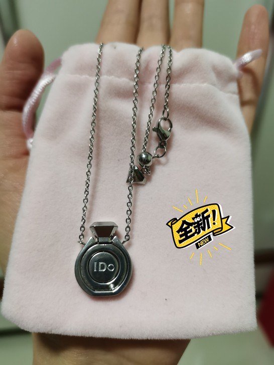 I do钻石项链，保真专柜货源。几乎全新，...