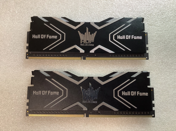 影驰名人堂ddr4 8g*2 3000内存...