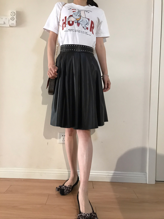 全新铆钉皮裙 伞裙