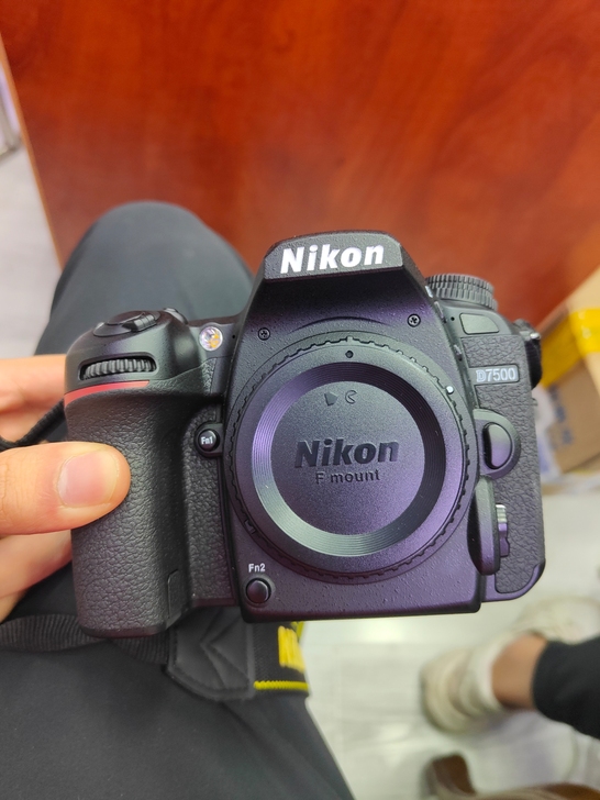 尼康D7500机身,成色99新,功能一切正...