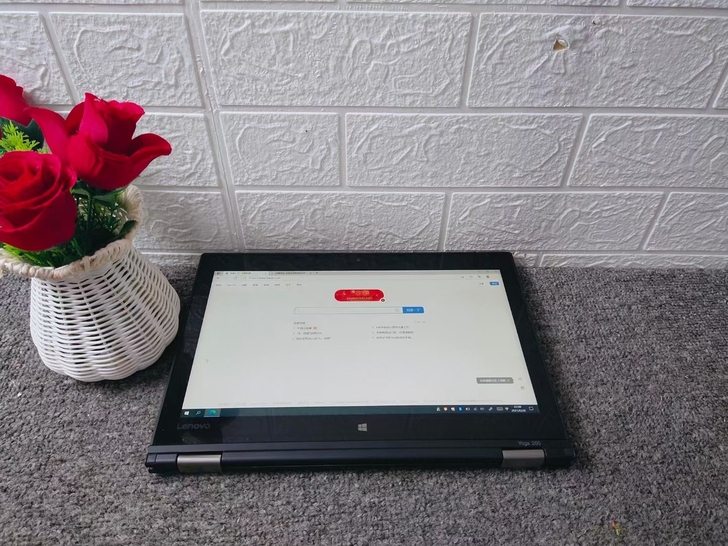 联想 Yoga260 360度折叠触摸屏！...