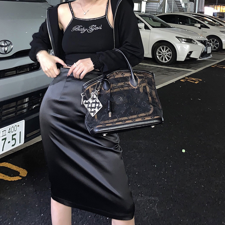 DDshadow.we11丝缎光泽铅笔裙