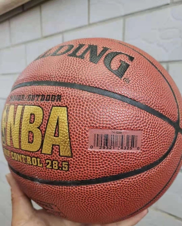 六号 斯伯丁 二手 软皮 篮球