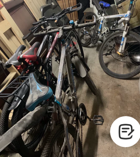 单车山地车 每个200元，自提地址：世贸西...