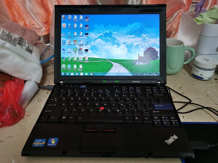 办公用电脑，可以流畅使用办公软件，看电影大...