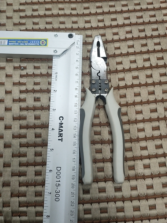 多功能电工钳老虎钳8寸。