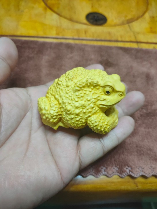黄杨木金蟾刚买第二天相不中这颜色，便宜出了...