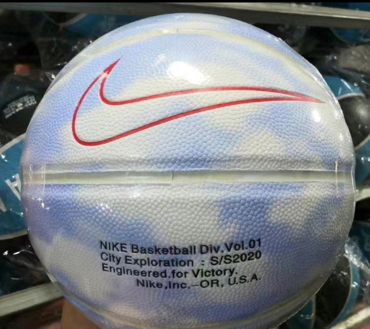 闲置全新耐克篮球