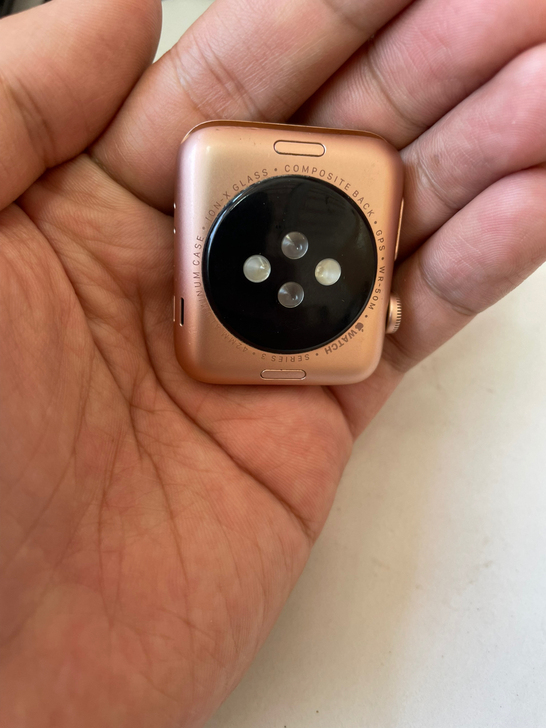 iwatch3国行 42mm，外屏碎了，左...