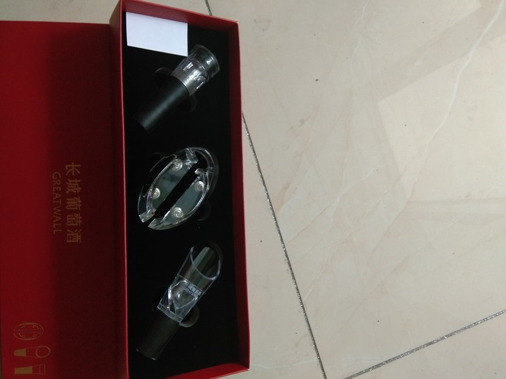转让全新长城葡萄酒开瓶器套装，内含割帽器，...